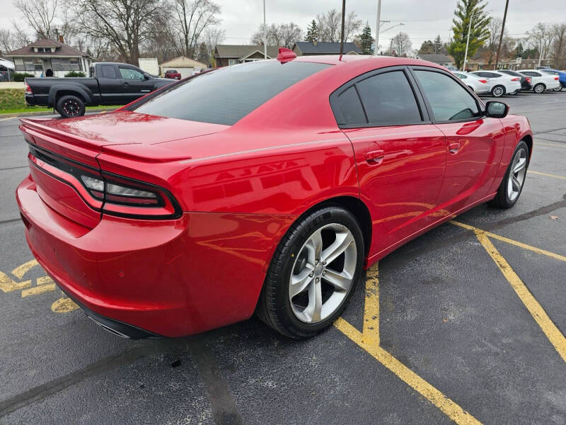 2015 Dodge Charger SXT photo 7