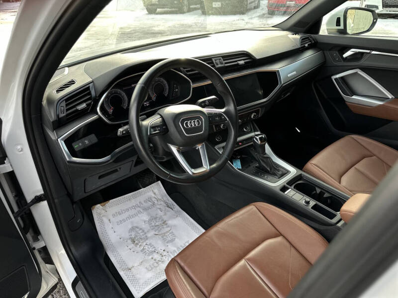 2021 Audi Q3 quattro S line Prem Plus 45 TFSI