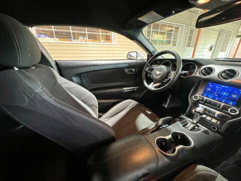 2020 Ford Mustang EcoBoost