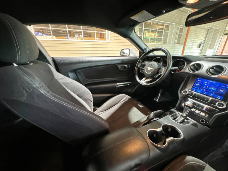 2020 Ford Mustang EcoBoost