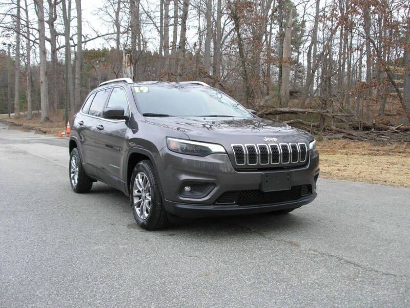 2019 Jeep Cherokee Latitude Plus's photo