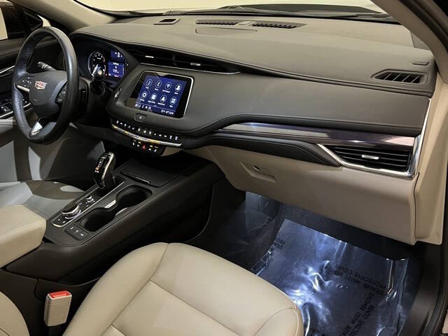 2023 Cadillac XT4 Luxury