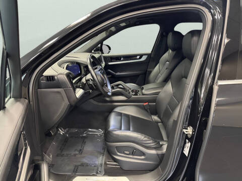 2024 Porsche Cayenne S