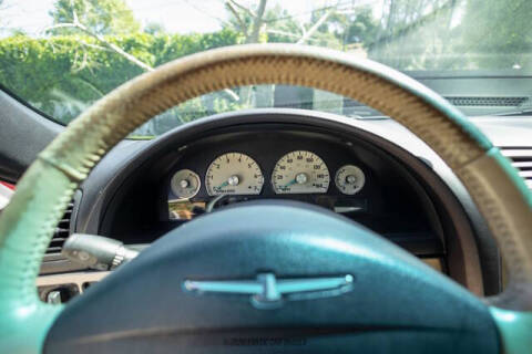 2004 Ford Thunderbird Deluxe
