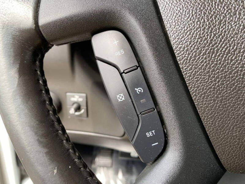2023 Chevrolet Express 2500