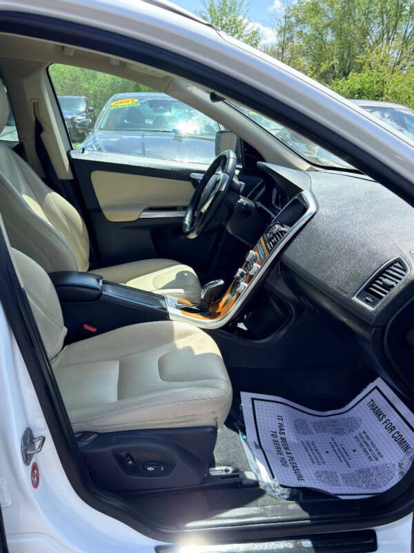 2016 Volvo XC60 T6 Drive-E