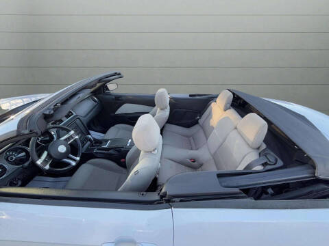 2014 Ford Mustang V6