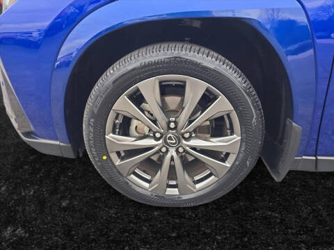 2023 Lexus UX 250h F SPORT Handling
