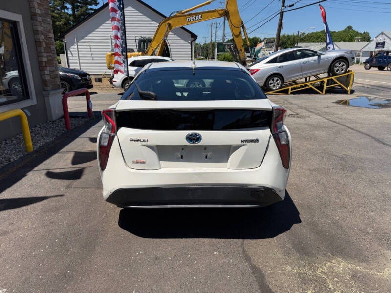2017 Toyota Prius Three