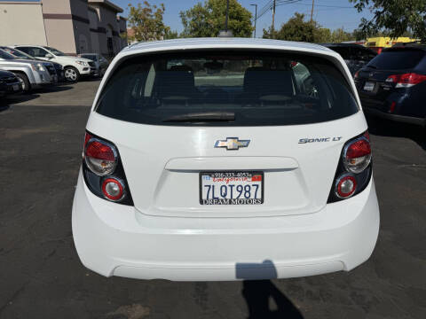 2016 Chevrolet Sonic LT Auto