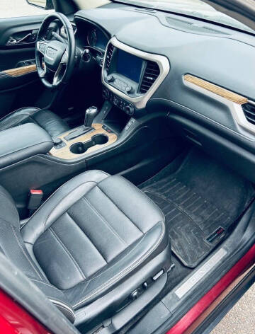 2017 GMC Acadia Denali