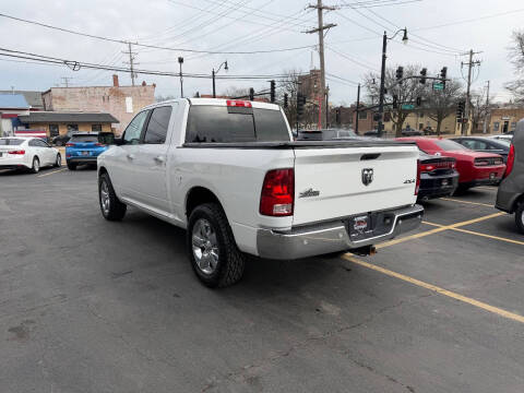 2017 RAM 1500 SLT