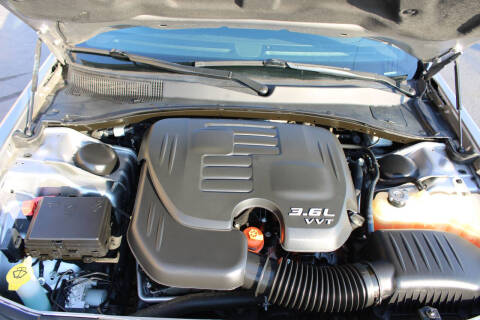 2017 Chrysler 300 C Platinum