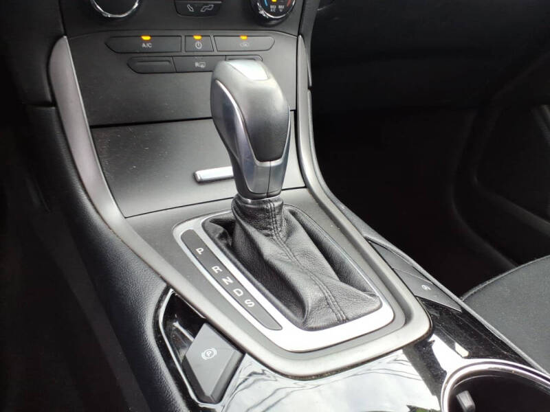 2018 Ford Edge SE