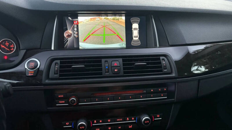 2015 BMW 5 Series 528i