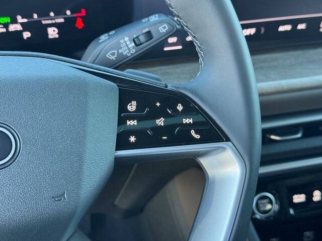 2025 Audi Q5 quattro Premium TFSI