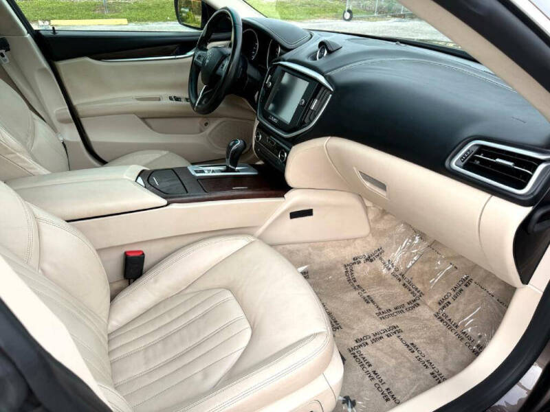 2015 Maserati Ghibli