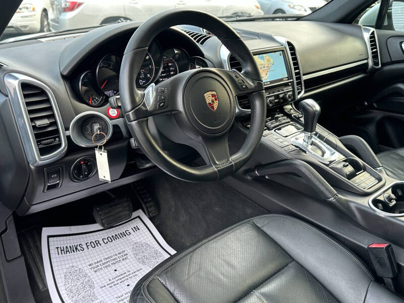 2014 Porsche Cayenne Platinum