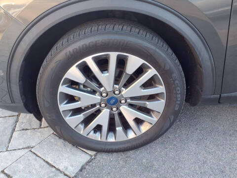 2020 Ford Escape Titanium