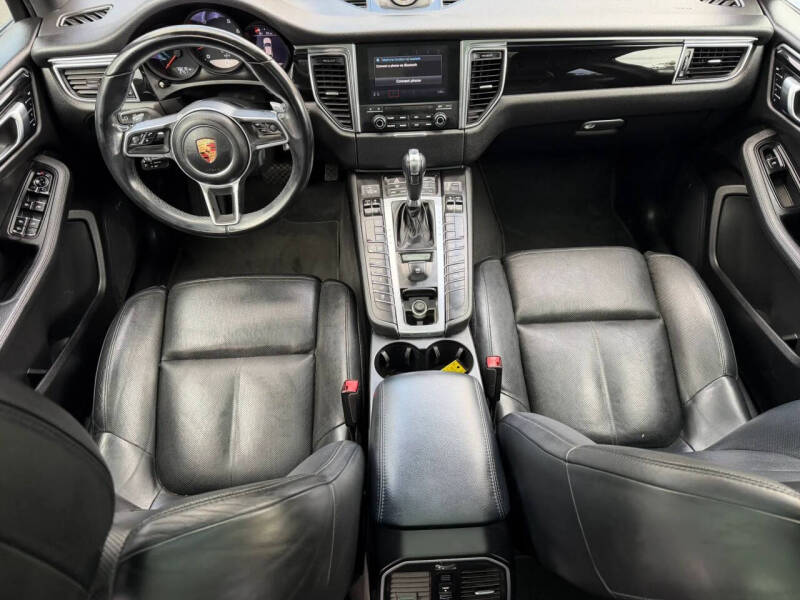 2018 Porsche Macan