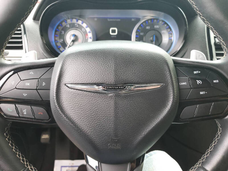 2017 Chrysler 300