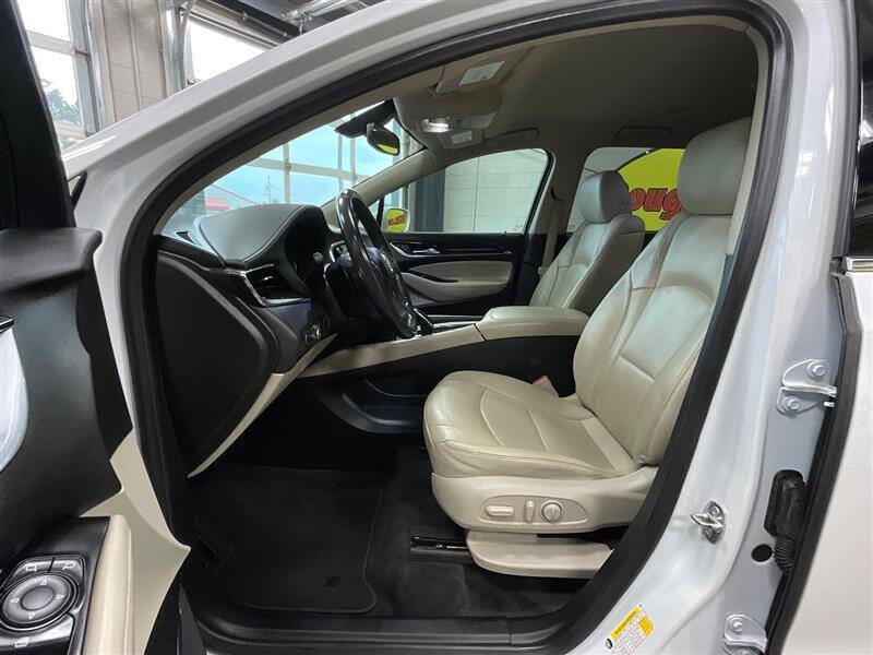 2020 Buick Enclave Essence