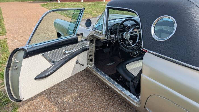 1956 Ford Thunderbird