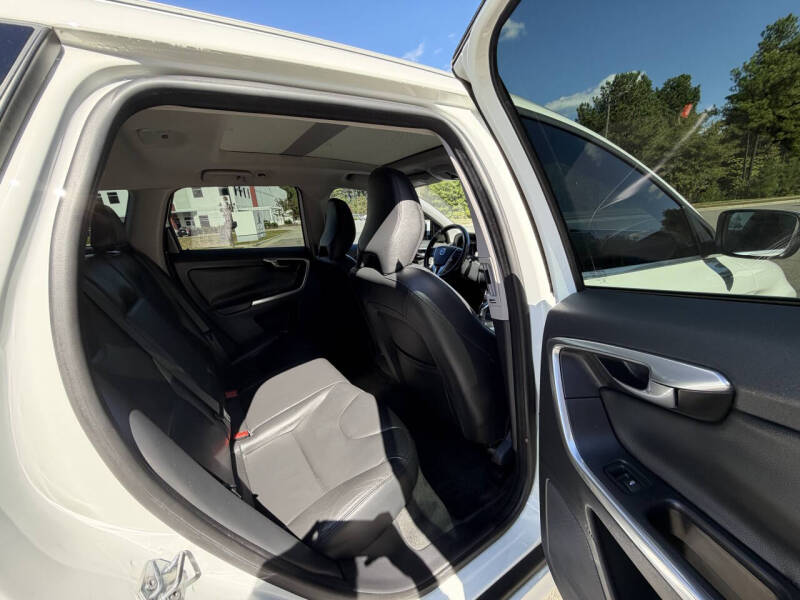 2015 Volvo XC60 T5 Drive-E Premier