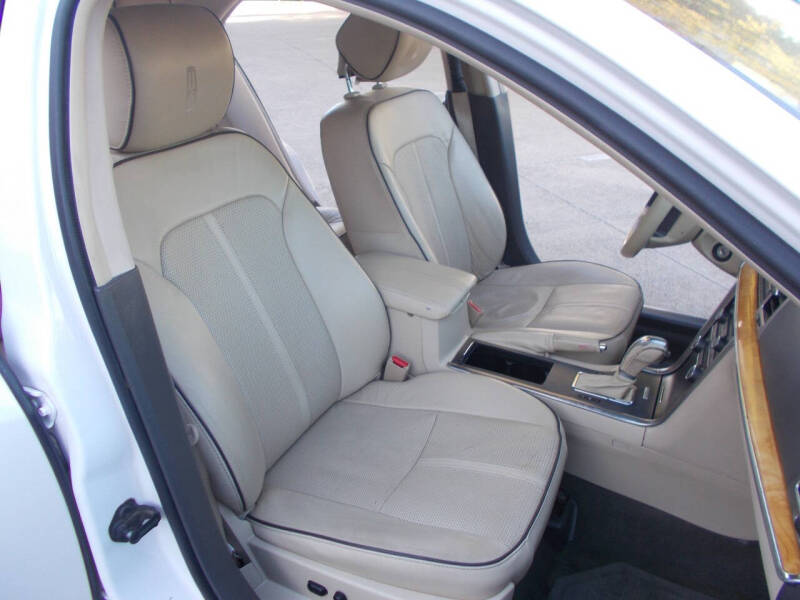 2011 Lincoln MKZ