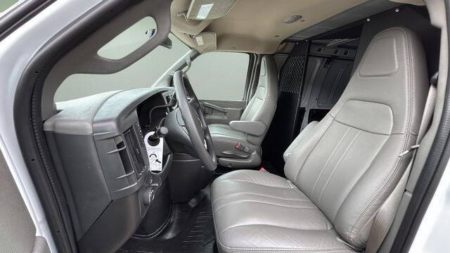 2025 Chevrolet Express 2500
