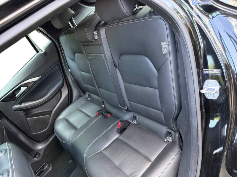 2018 Infiniti QX30 Essential