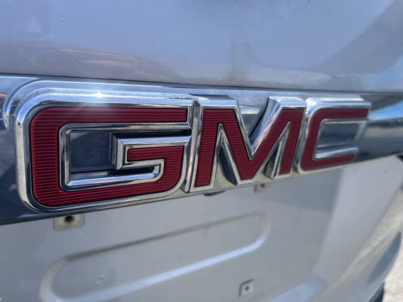 2018 GMC Acadia SLE-2