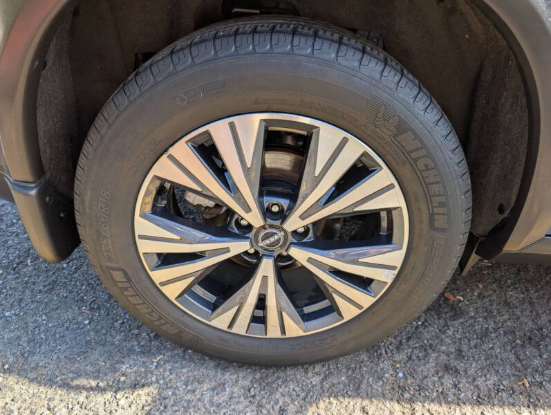 2022 Nissan Rogue SV