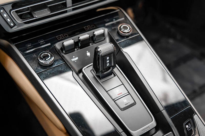 2020 Porsche 911 Carrera