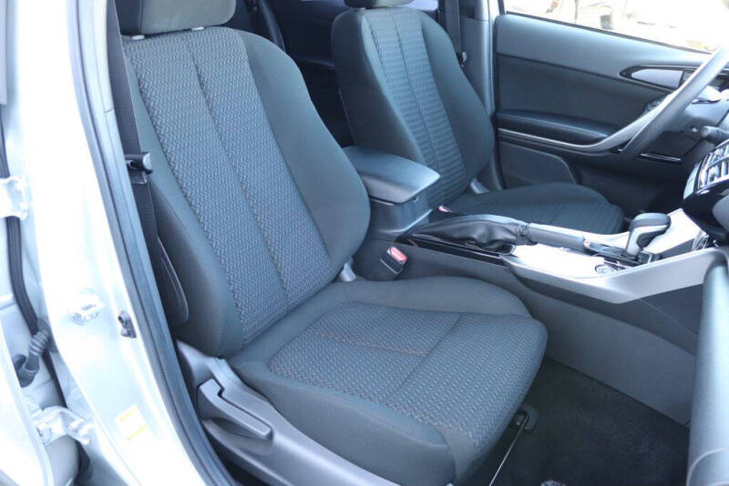 2025 Mitsubishi Eclipse Cross LE