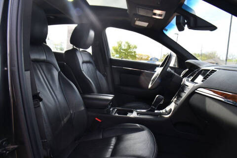 2016 Lincoln MKS