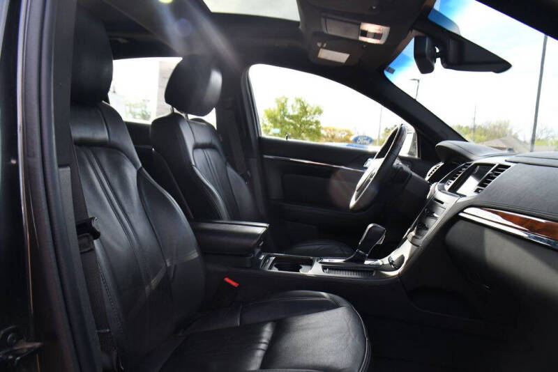 2016 Lincoln MKS