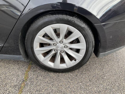 2016 Tesla Model S 70D