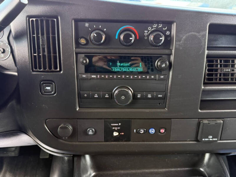 2022 GMC Savana 2500