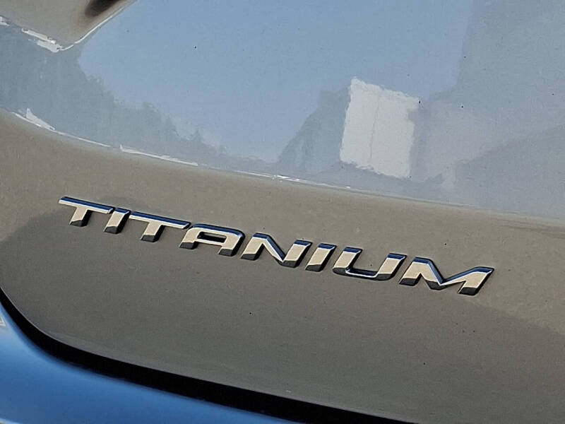 2022 Ford Edge Titanium