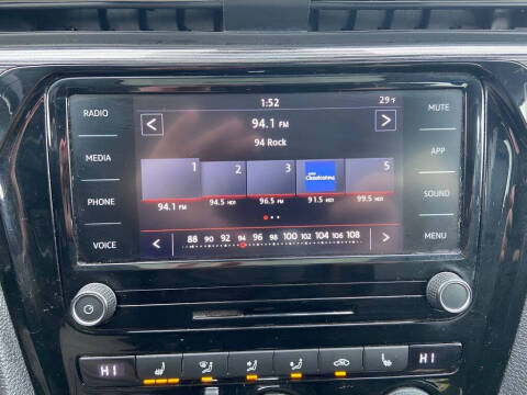 2020 Volkswagen Passat R-Line