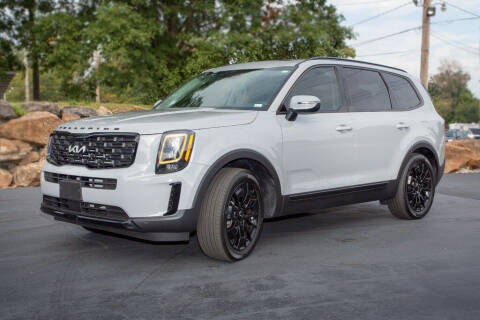 2022 Kia Telluride for sale at CROSSROAD MOTORS in Caseyville IL