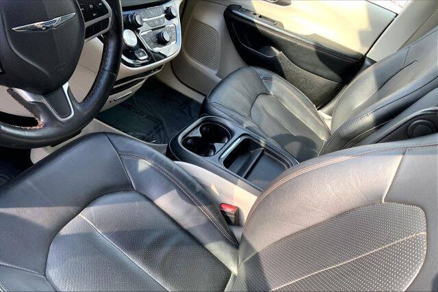 2020 Chrysler Pacifica Touring L