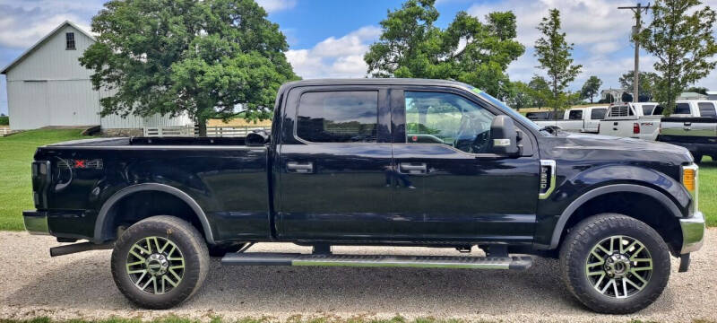 2017 Ford F-250 Super Duty XLT photo 3