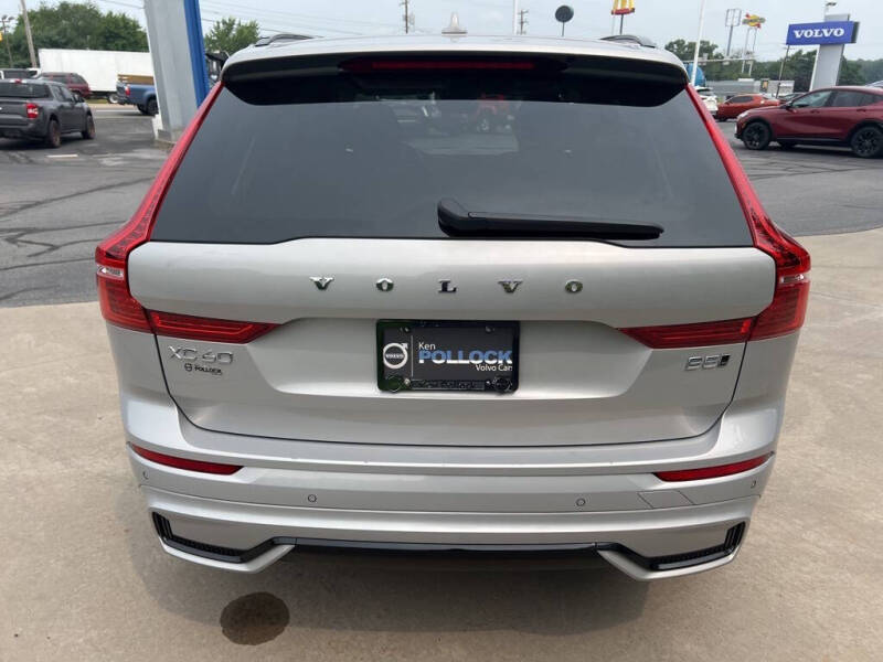 2025 Volvo XC60 B5 Plus Dark Theme