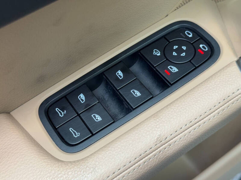 2022 Porsche Cayenne