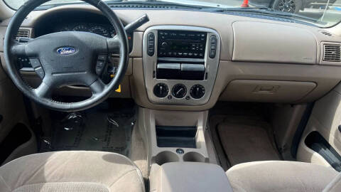 2005 Ford Explorer XLT