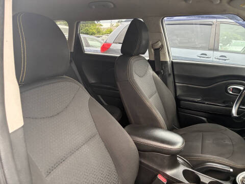 2014 Kia Soul +