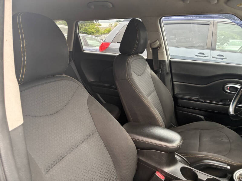 2014 Kia Soul +