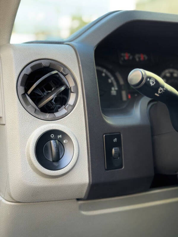 2011 Ford E-Series E-150